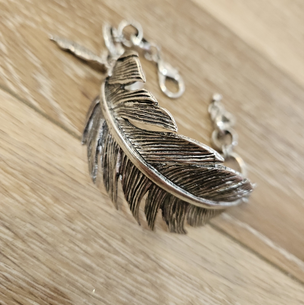 Feather bracelet silver